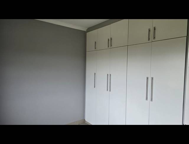 3 BEDROOM SIMPLEX RENTED IN SIGNAL HILL